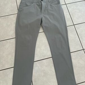 Vuori Men's Gray 5 pocket pants